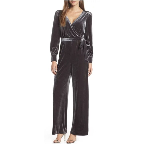 Eliza J Velvet Jumpsuit Size 4 Gray Long Sleeve - Picture 2 of 12